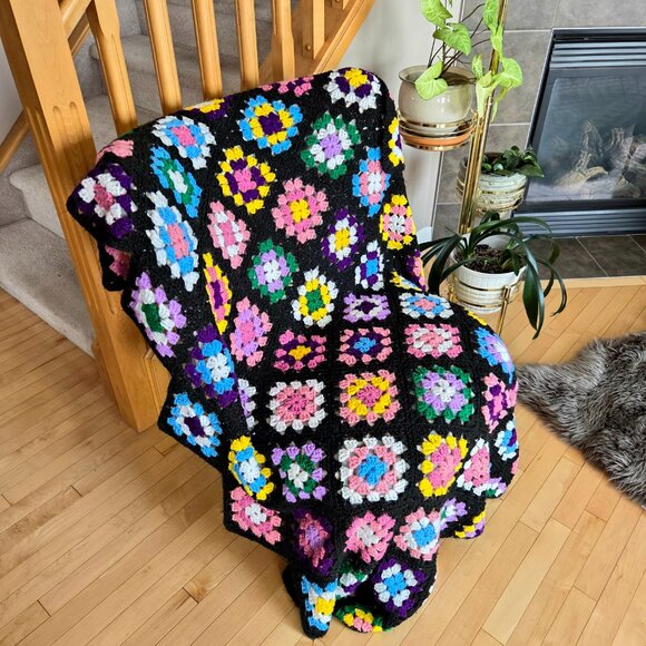 Handmade Crochet Granny Square Throw Blanket Afghan Boho Bohemian Cozy Bedroom - Picture 7 of 7
